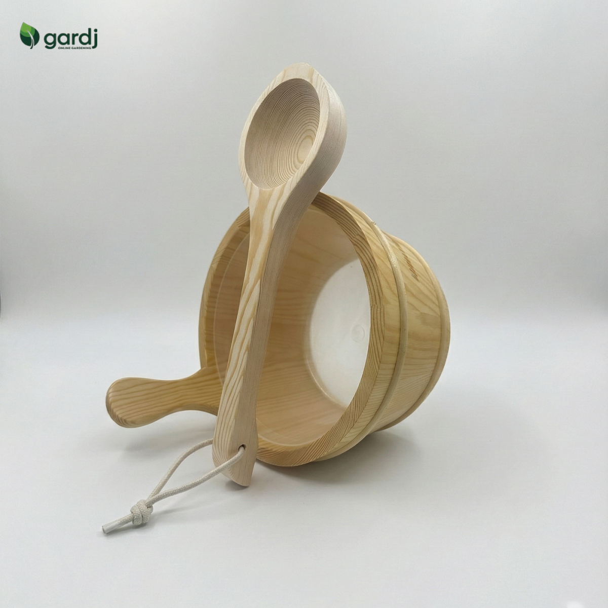SAWO 4 l wooden sauna bucket and 36 cm pine ladle – classic sauna accessory set - Image 4