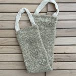 Body wash strap with hibiscus