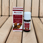 Clove essential oil