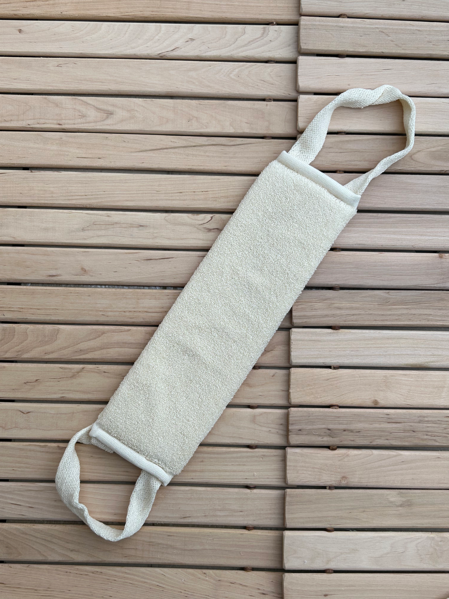 e9ab16_d868075217b242d0aa011d28b1bc1075mv2-scaled-1.png Long cotton washcloth - Image 1